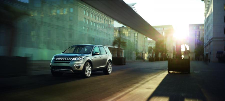  Land Rover Discovery Sport HSE Luxury 2015 года  (фото 7 из 62)